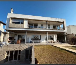 CASA DE ATRAS
