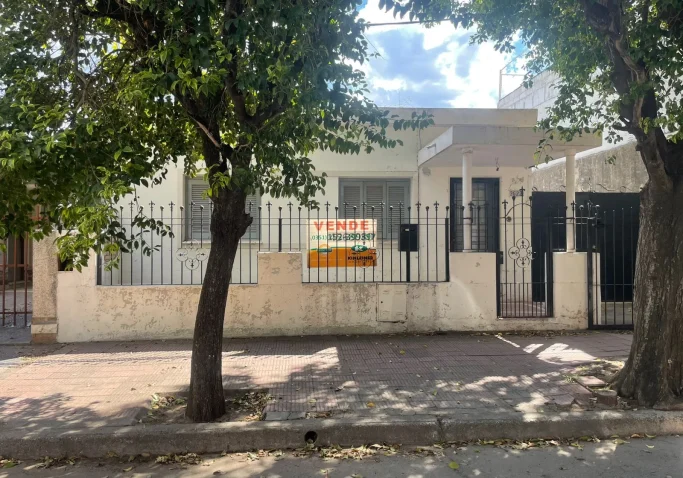 Propiedad a demoler frente