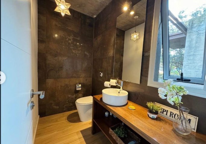 TOILETTE SOCIAL