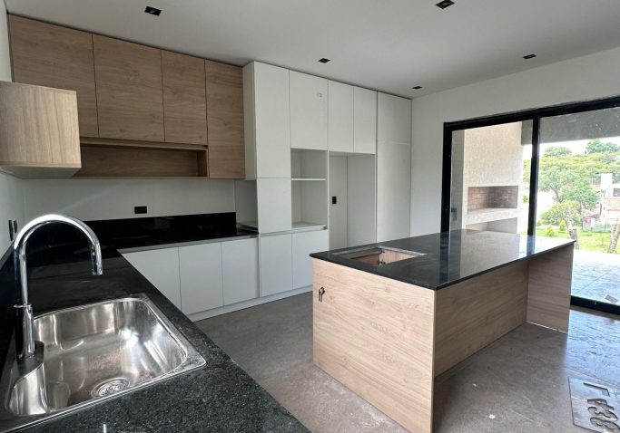 WhatsApp Image 2025-12-09 at 11.31.29 (11)