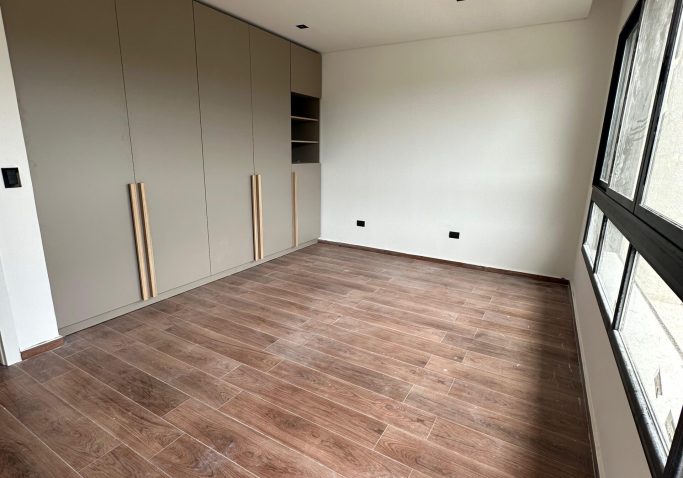 WhatsApp Image 2025-12-09 at 11.31.29 (15)